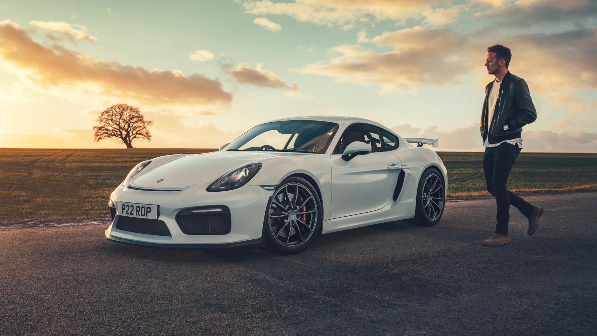 Richard Pardon, 718 Cayman GT4, 2020, Porsche AG