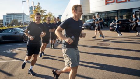 Porsche-Belegschaft erläuft 200.000 Euro für Make-A-Wish-Foundation