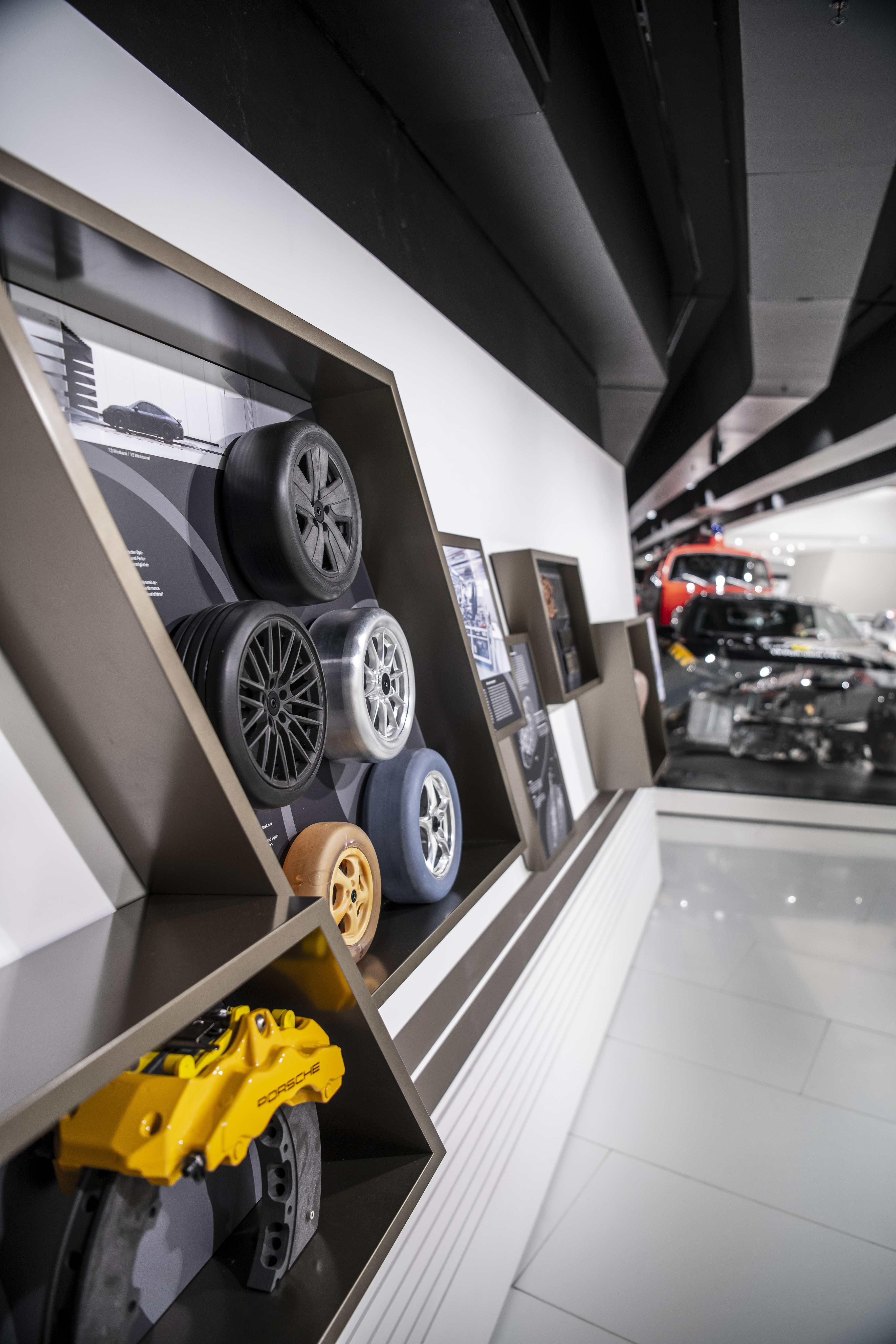 Sonderausstellung „50 Jahre Porsche Entwicklung Weissach“, 2021, Porsche AG