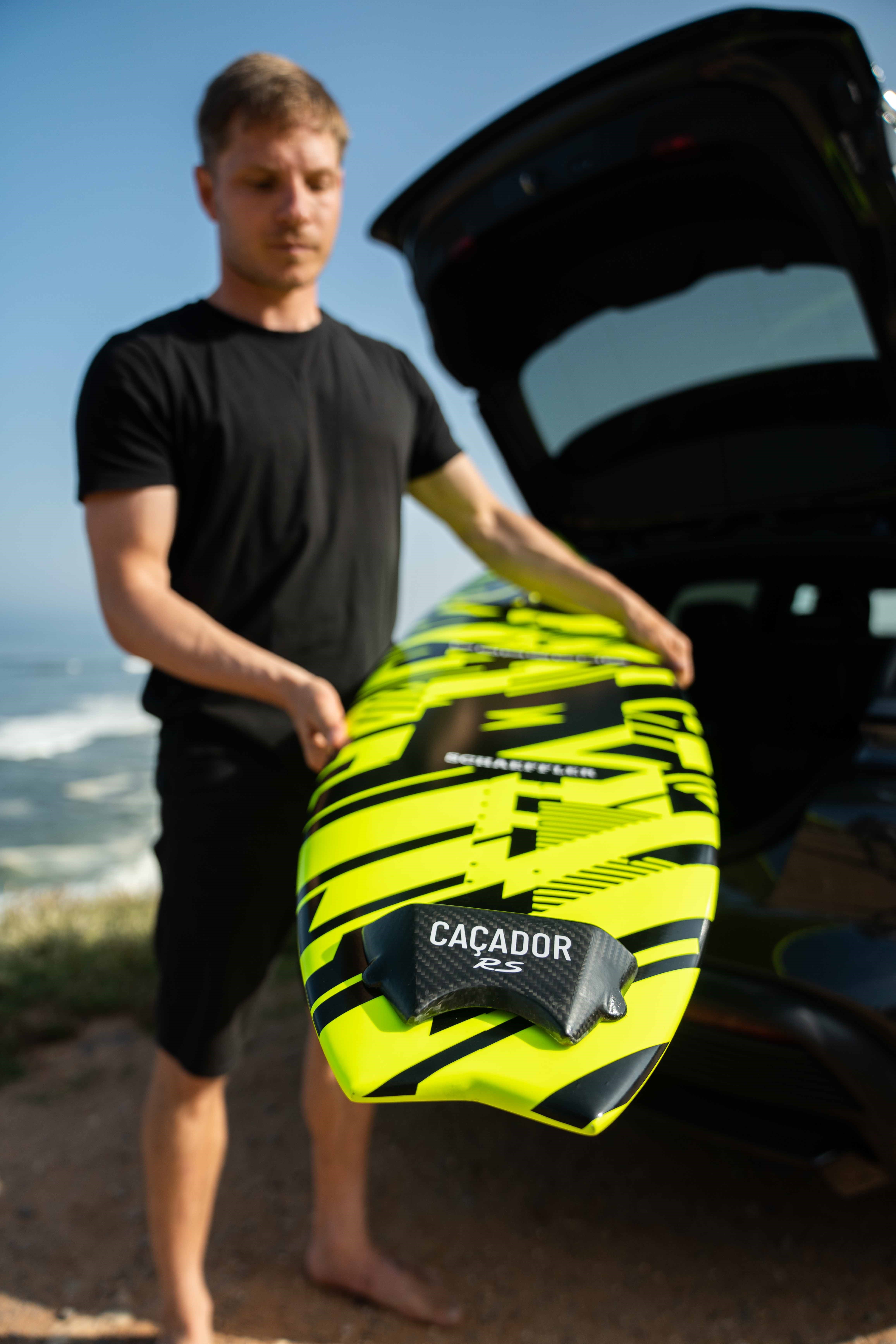 Sebastian Steudtner, Surfboard Cacador RS, 2023, Porsche AG